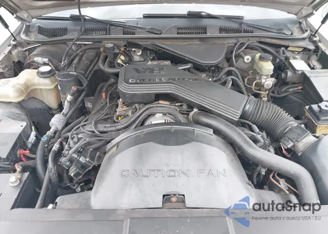 1995 Lincoln Town Car Executive z USA, uszkodzony, nr VIN 1LNLM81WXSY601533